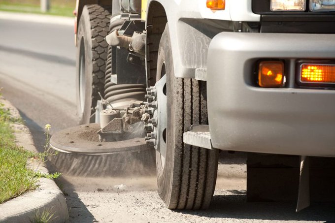Road sweeping operation